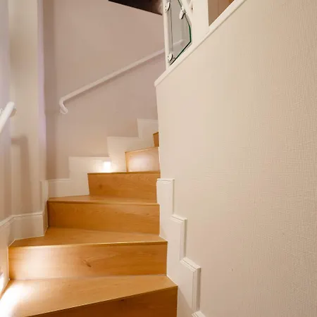 Hues De Kloewen 1 Stock * Westerland