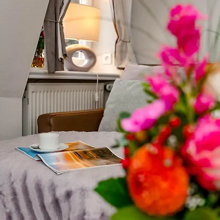 Hues De Kloewen 1 Stock